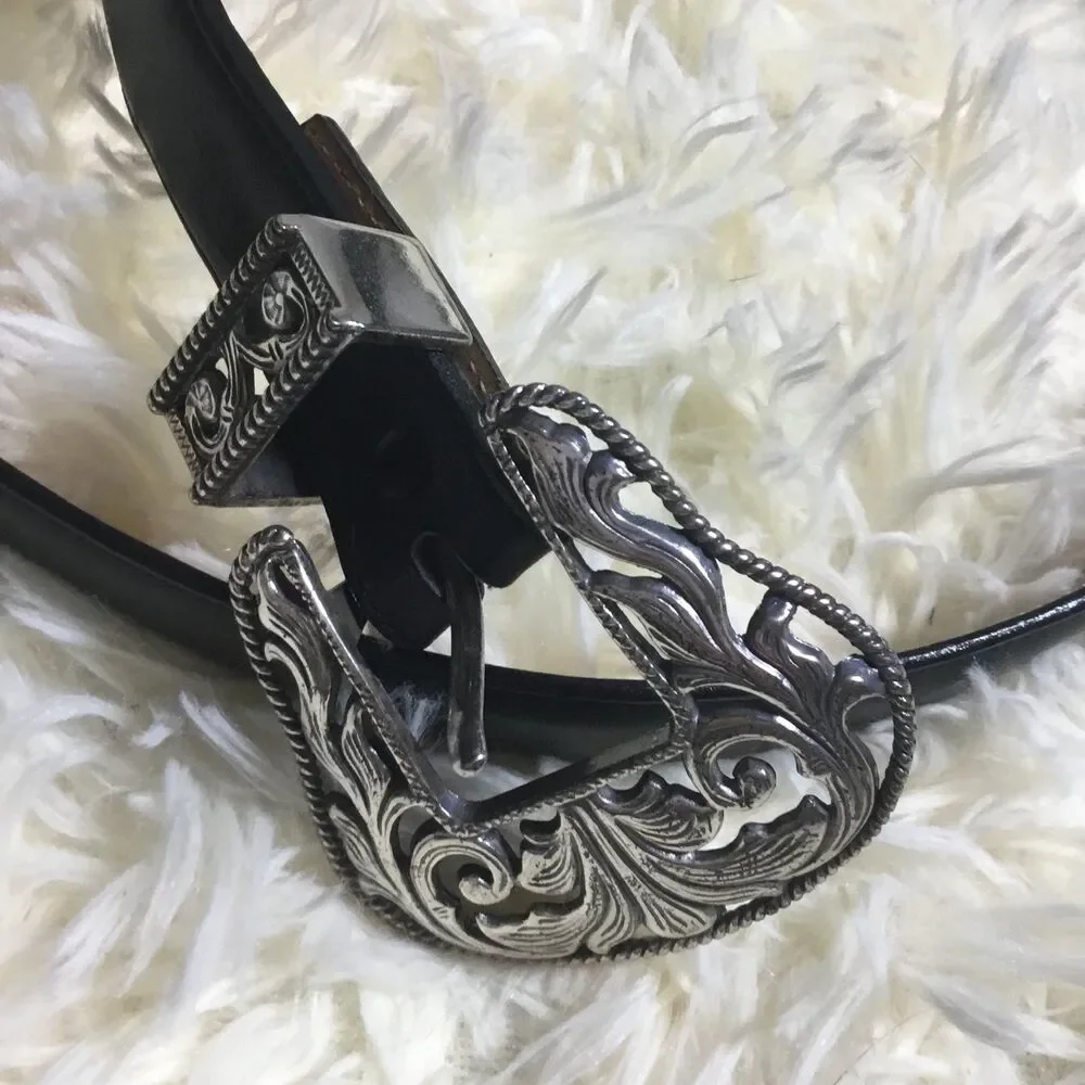 Black leather belt silver tone acanthus detail buckle top grain cowhide 36.5